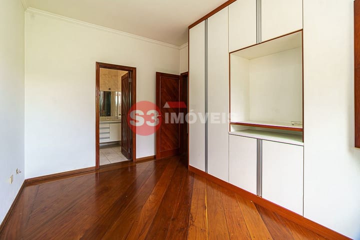 Casa à venda com 4 quartos, 560m² - Foto 28