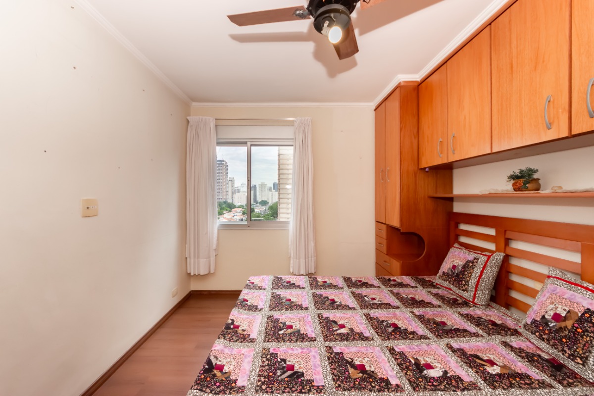 Apartamento à venda com 2 quartos, 70m² - Foto 11