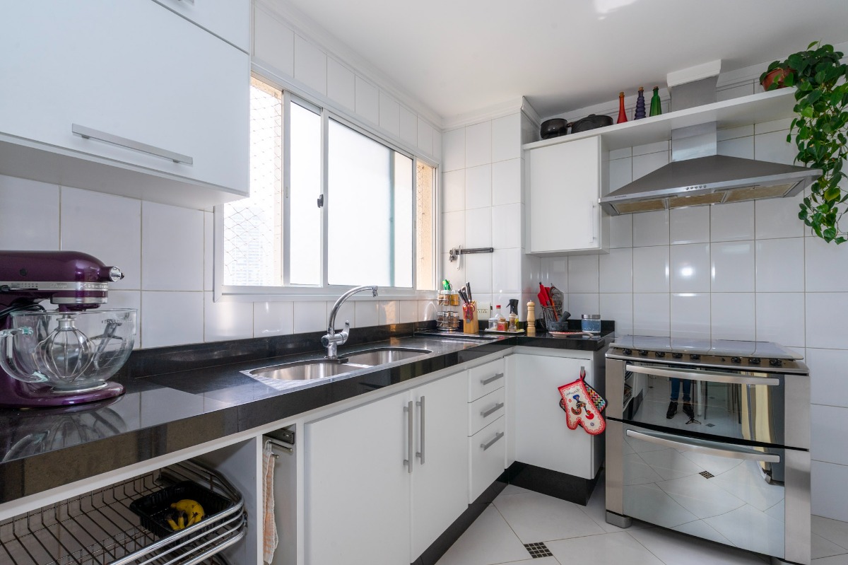 Apartamento à venda com 4 quartos, 145m² - Foto 19