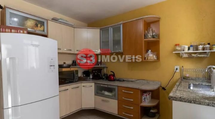 Casa à venda com 2 quartos, 120m² - Foto 17