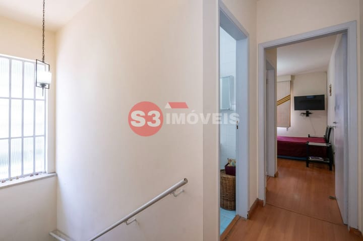 Casa à venda com 3 quartos, 217m² - Foto 26