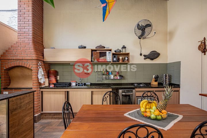 Casa à venda com 4 quartos, 188m² - Foto 18