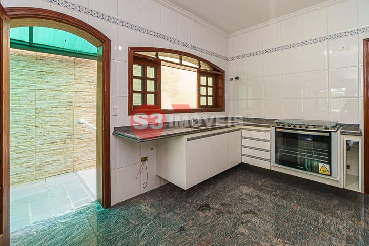 Casa à venda com 4 quartos, 560m² - Foto 42