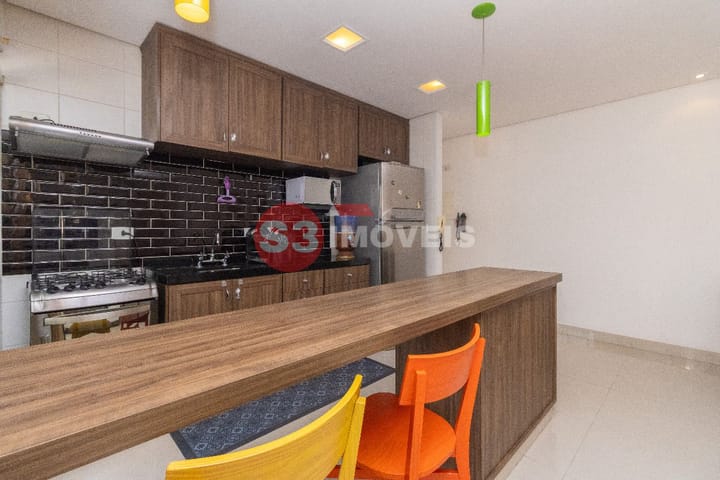 Apartamento à venda com 2 quartos, 65m² - Foto 2