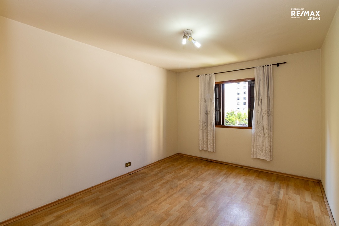 Casa à venda com 4 quartos, 150m² - Foto 11