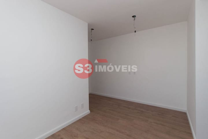 Apartamento à venda com 2 quartos, 68m² - Foto 4