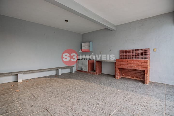 Casa à venda com 4 quartos, 200m² - Foto 52