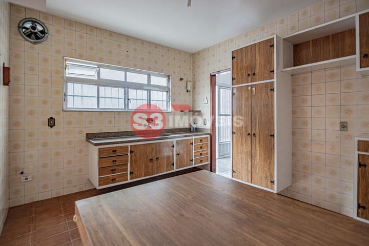 Casa à venda com 4 quartos, 200m² - Foto 53