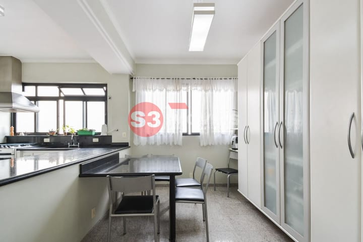 Apartamento à venda com 3 quartos, 230m² - Foto 24