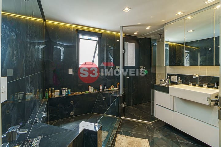 Cobertura à venda com 4 quartos, 420m² - Foto 31