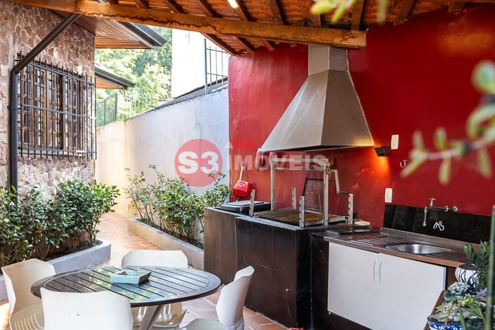 Casa à venda com 3 quartos, 250m² - Foto 36