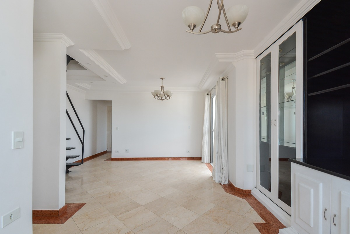 Apartamento à venda com 2 quartos, 104m² - Foto 1