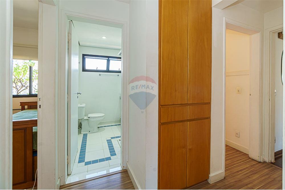 Apartamento à venda com 3 quartos, 142m² - Foto 17