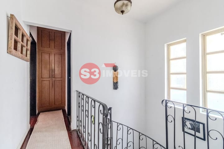 Casa à venda com 5 quartos, 200m² - Foto 42