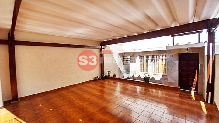 Casa à venda com 3 quartos, 133m² - Foto 1