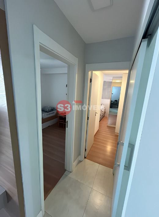 Apartamento à venda com 2 quartos, 70m² - Foto 7