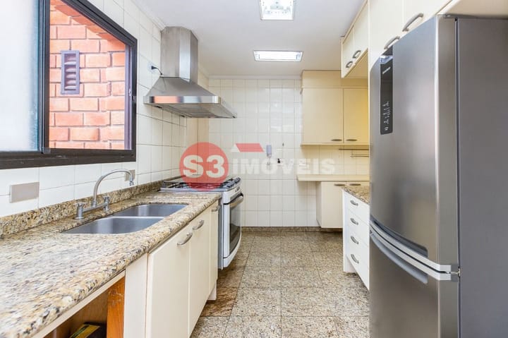 Apartamento à venda com 3 quartos, 219m² - Foto 21