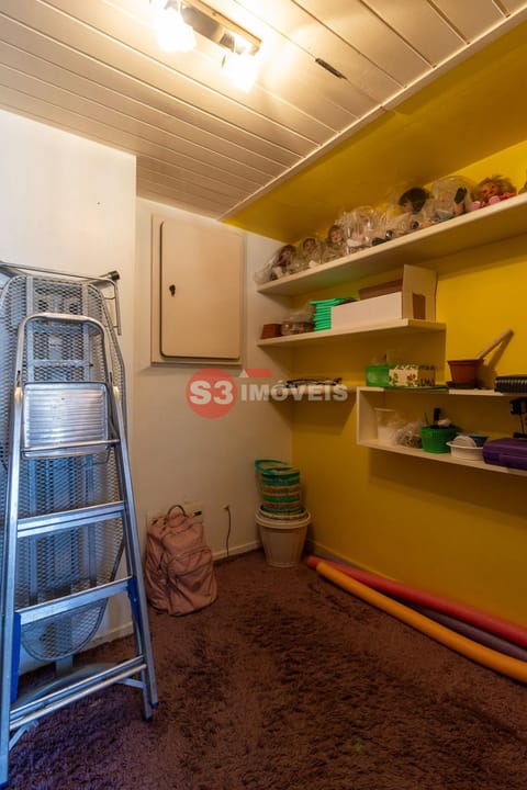 Apartamento à venda com 4 quartos, 196m² - Foto 35