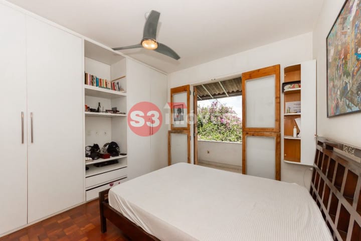 Casa à venda com 3 quartos, 333m² - Foto 15