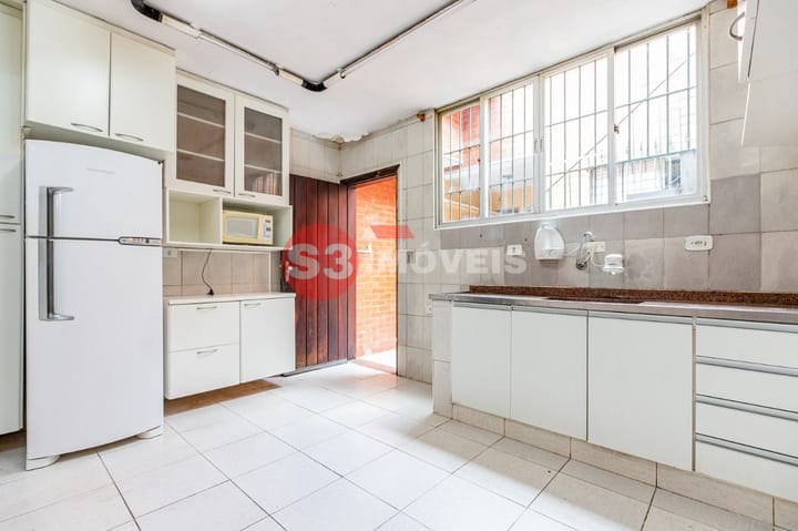 Casa à venda com 3 quartos, 120m² - Foto 10