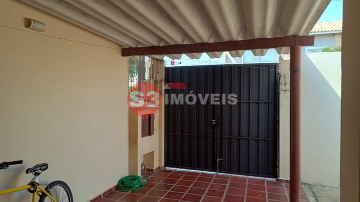 Casa à venda com 2 quartos, 81m² - Foto 2