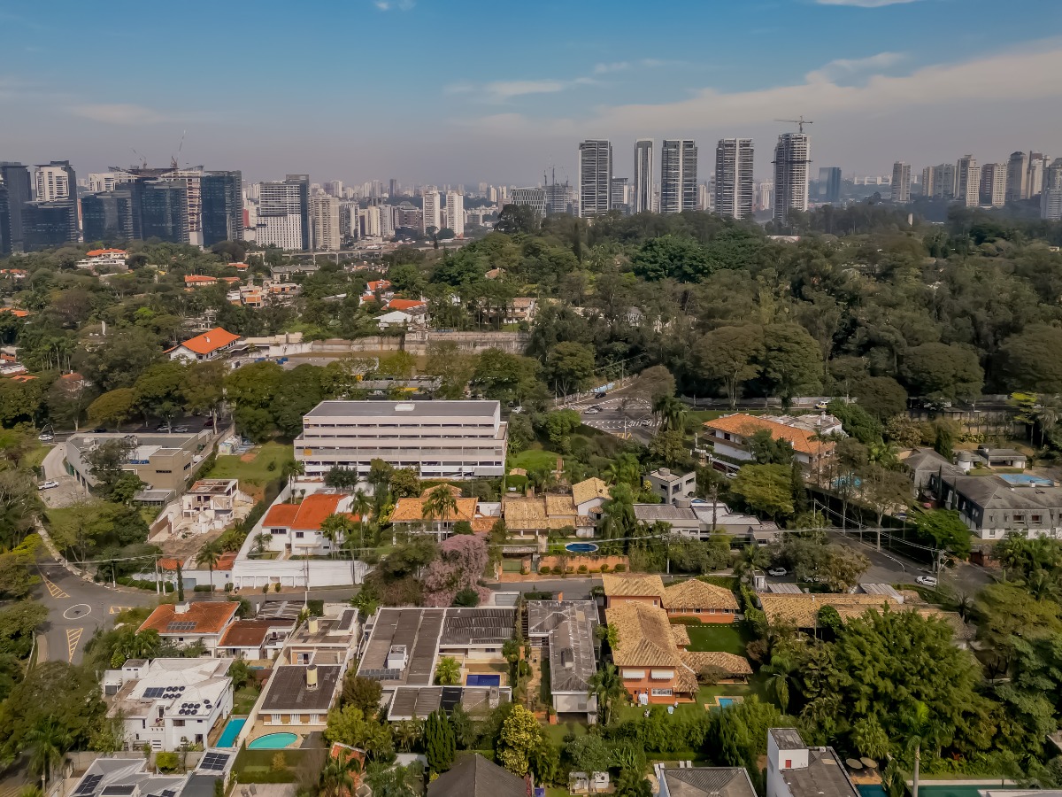 Casa à venda com 4 quartos, 800m² - Foto 8