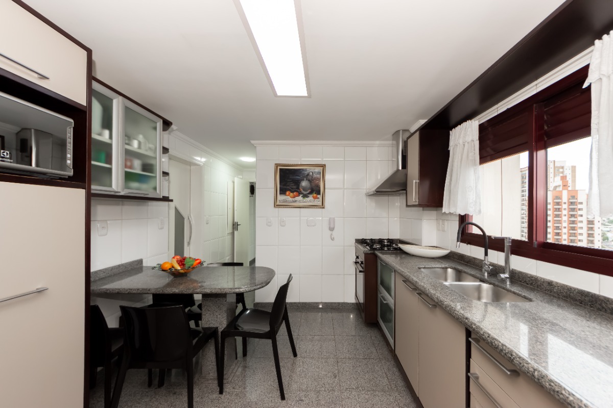 Apartamento à venda com 3 quartos, 130m² - Foto 15