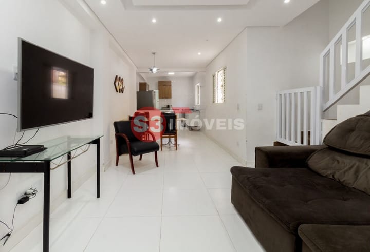 Casa à venda com 2 quartos, 140m² - Foto 2