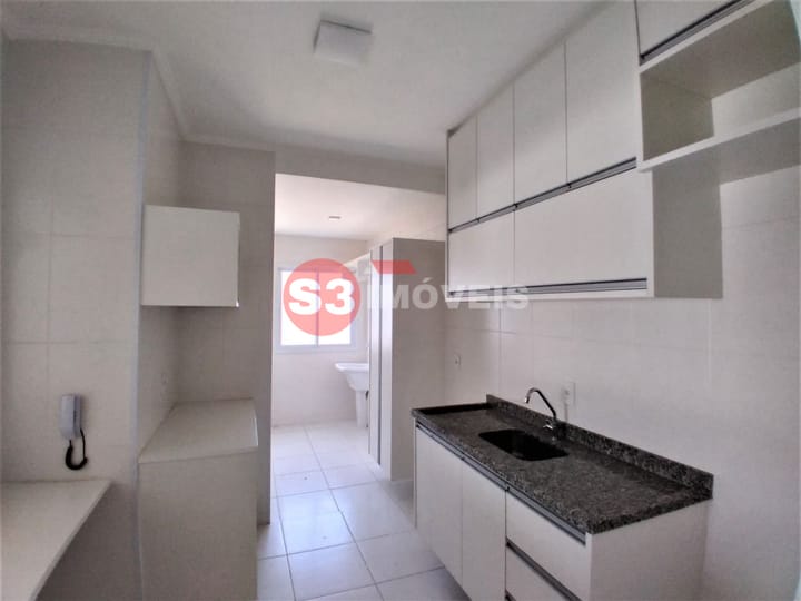 Apartamento para alugar com 2 quartos, 68m² - Foto 11