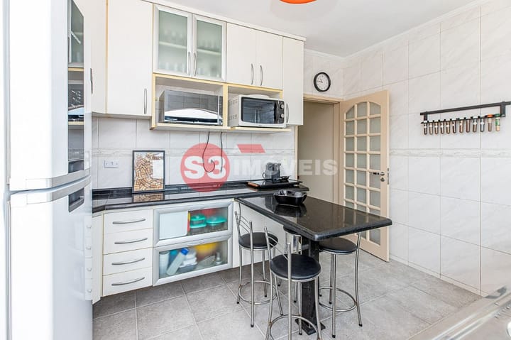 Casa à venda com 3 quartos, 141m² - Foto 11