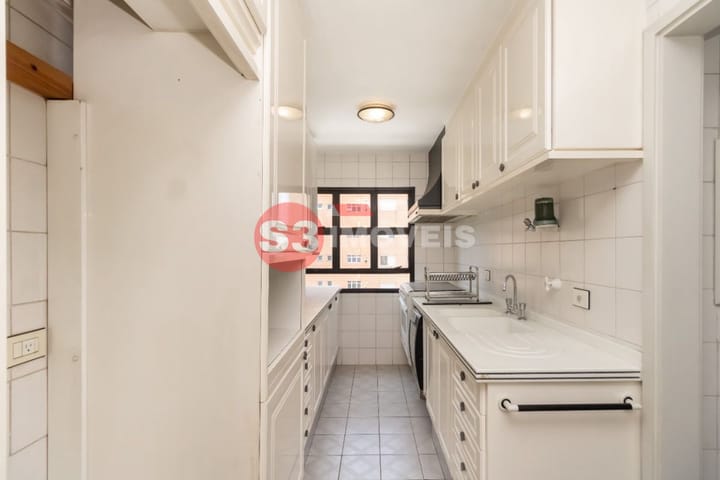 Apartamento à venda com 3 quartos, 136m² - Foto 29