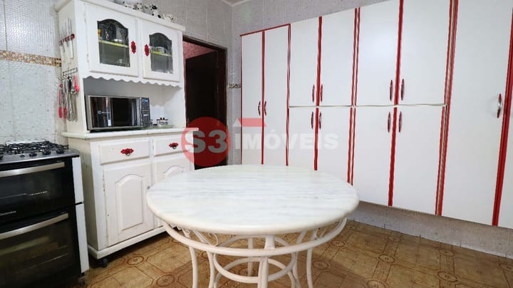 Casa à venda com 3 quartos, 136m² - Foto 11