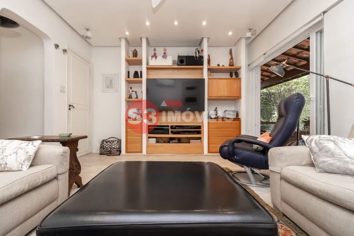 Casa à venda com 3 quartos, 300m² - Foto 31