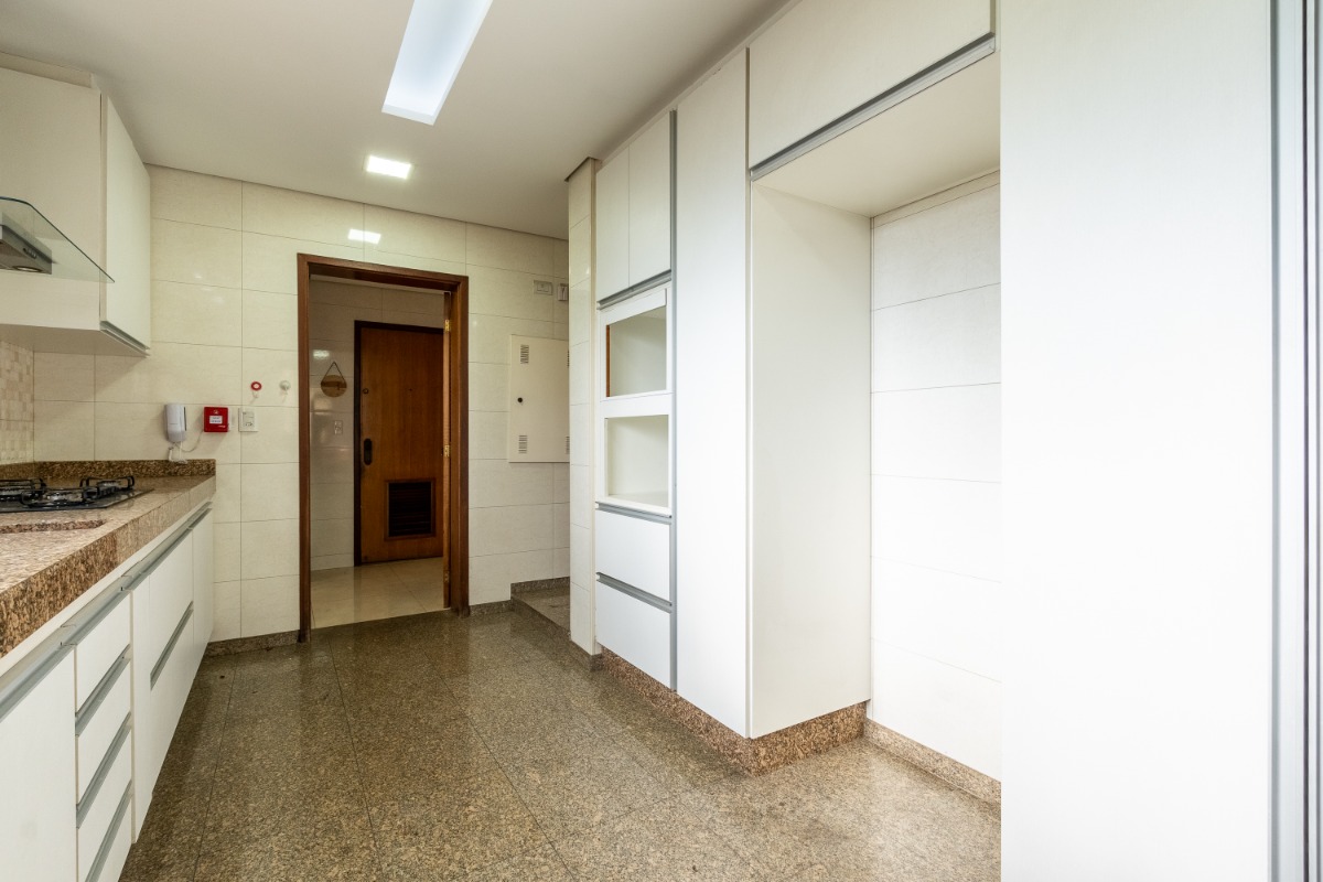 Apartamento à venda com 4 quartos, 220m² - Foto 49