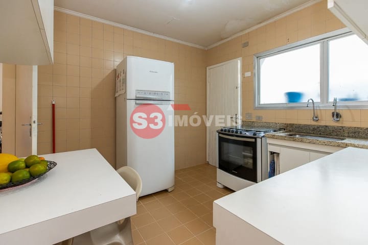 Casa à venda com 3 quartos, 136m² - Foto 14