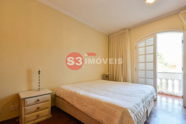 Casa à venda com 4 quartos, 450m² - Foto 26