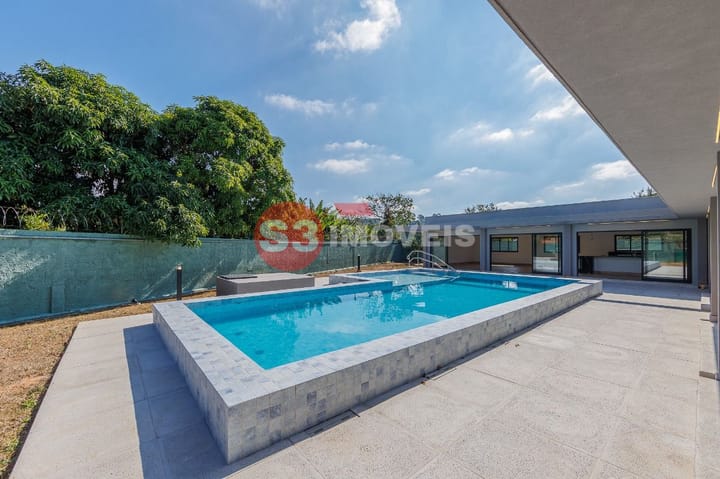 Casa de Condomínio à venda com 4 quartos, 315m² - Foto 1