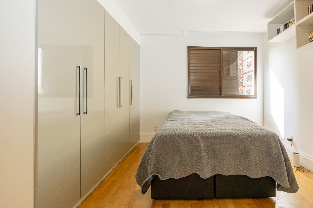 Apartamento à venda com 3 quartos, 167m² - Foto 25