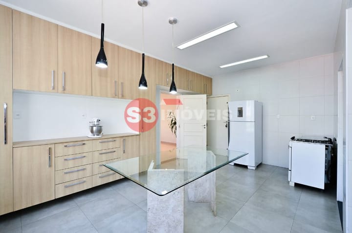 Apartamento à venda com 3 quartos, 191m² - Foto 13