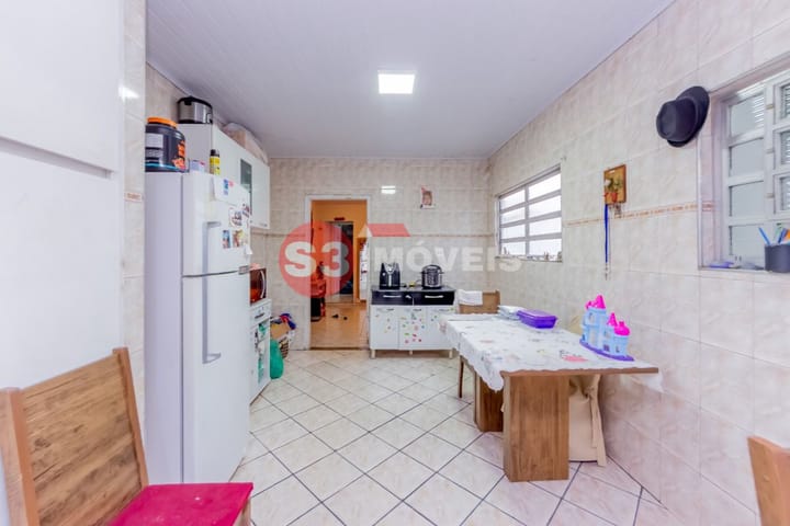 Casa à venda com 3 quartos, 150m² - Foto 11