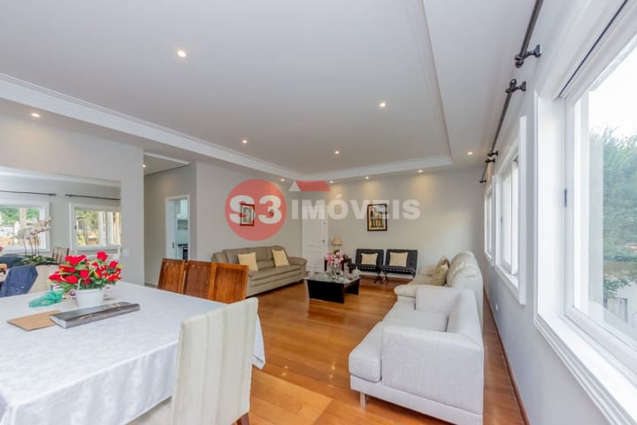 Casa à venda com 3 quartos, 300m² - Foto 8