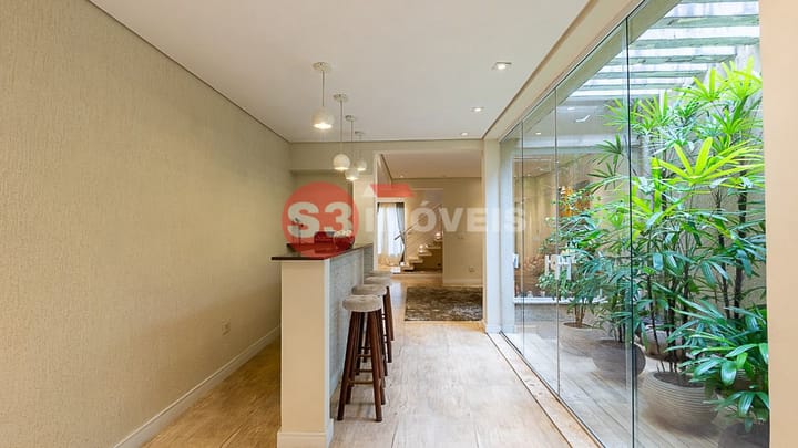 Casa à venda com 4 quartos, 300m² - Foto 27