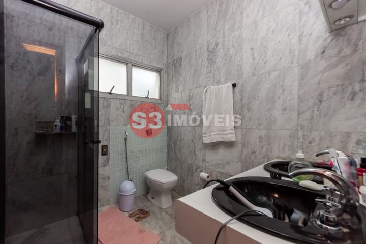 Casa à venda com 3 quartos, 700m² - Foto 17