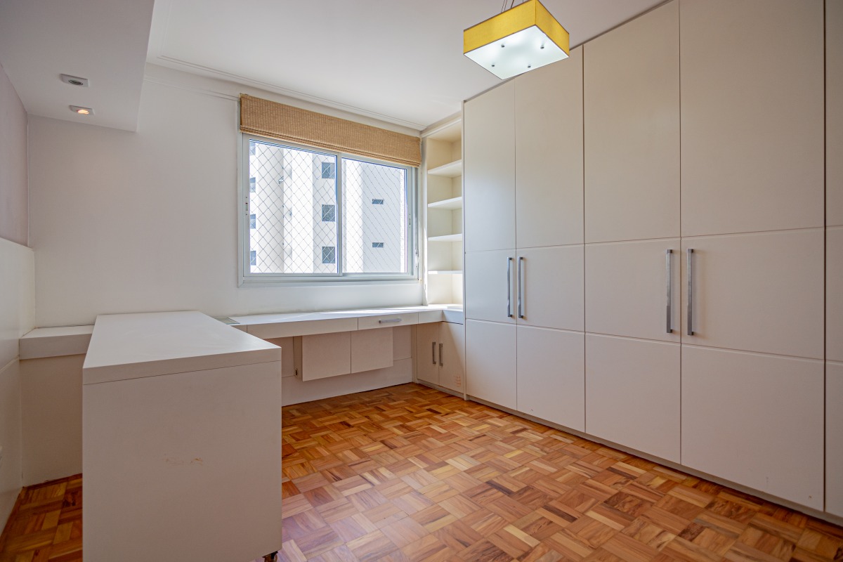 Apartamento à venda com 4 quartos, 180m² - Foto 20