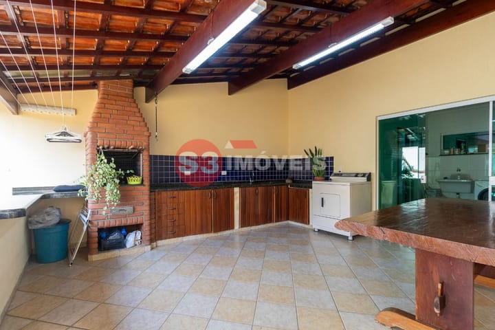 Casa à venda com 3 quartos, 257m² - Foto 24