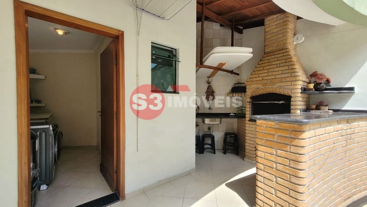 Casa à venda com 3 quartos, 294m² - Foto 30