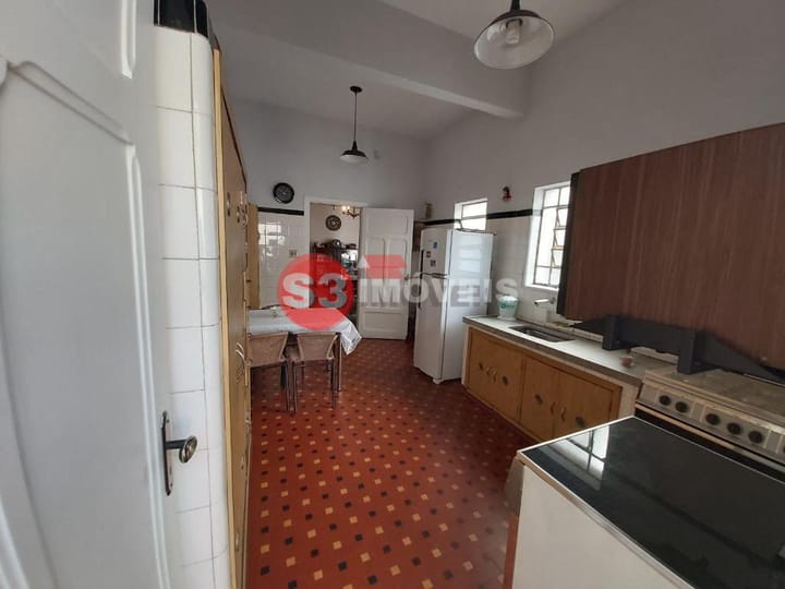 Casa à venda com 3 quartos, 220m² - Foto 6