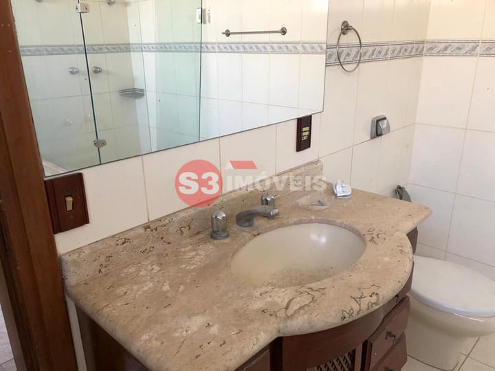 Casa à venda e aluguel com 5 quartos, 250m² - Foto 24