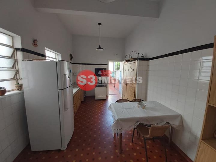 Casa à venda com 3 quartos, 220m² - Foto 5