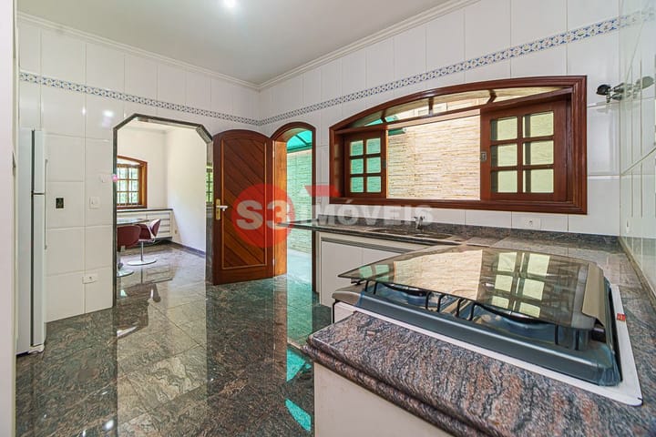 Casa à venda com 4 quartos, 560m² - Foto 43